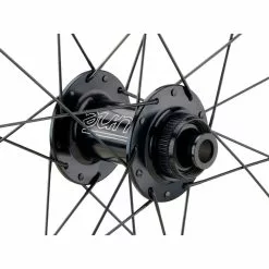 Tune TSR22 Disc Center Lock 28" Laufradsatz Modell 2021 -Fulcrum-Laden 388789