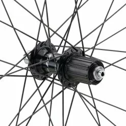 Bc Basic Race Shimano 105 DT Swiss R 460 28" Laufradsatz -Fulcrum-Laden 396207