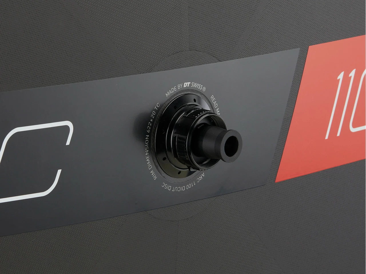 Dt-swiss ARC 1100 DICUT 62/Scheibe Carbon Disc Center Lock 28" Laufradsatz 8 Dt-swiss ARC 1100 DICUT 62/Scheibe Carbon Disc Center Lock 28" Laufradsatz – Bild 8