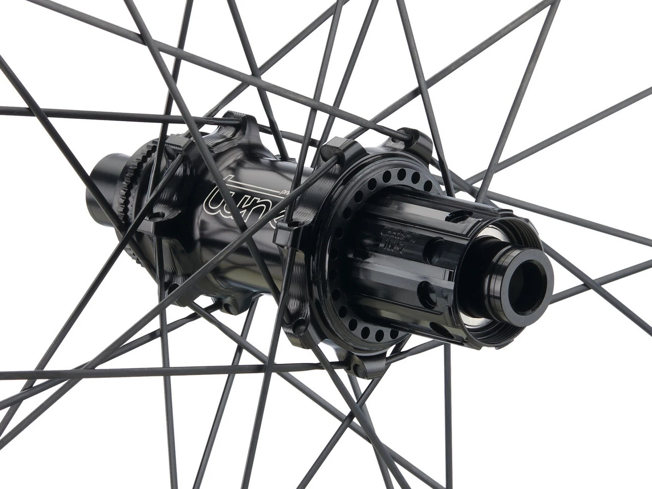 Tune Schwarzbrenner 20 Skyline Disc Center Lock Carbon 28" Laufrad 2 Tune Schwarzbrenner 20 Skyline Disc Center Lock Carbon 28" Laufrad – Bild 2